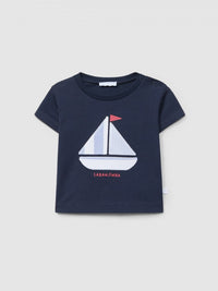 T-shirt boat