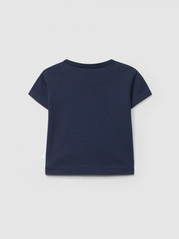 T-shirt boat