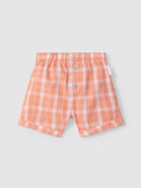Check pull-up shorts