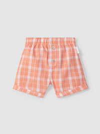 Check pull-up shorts