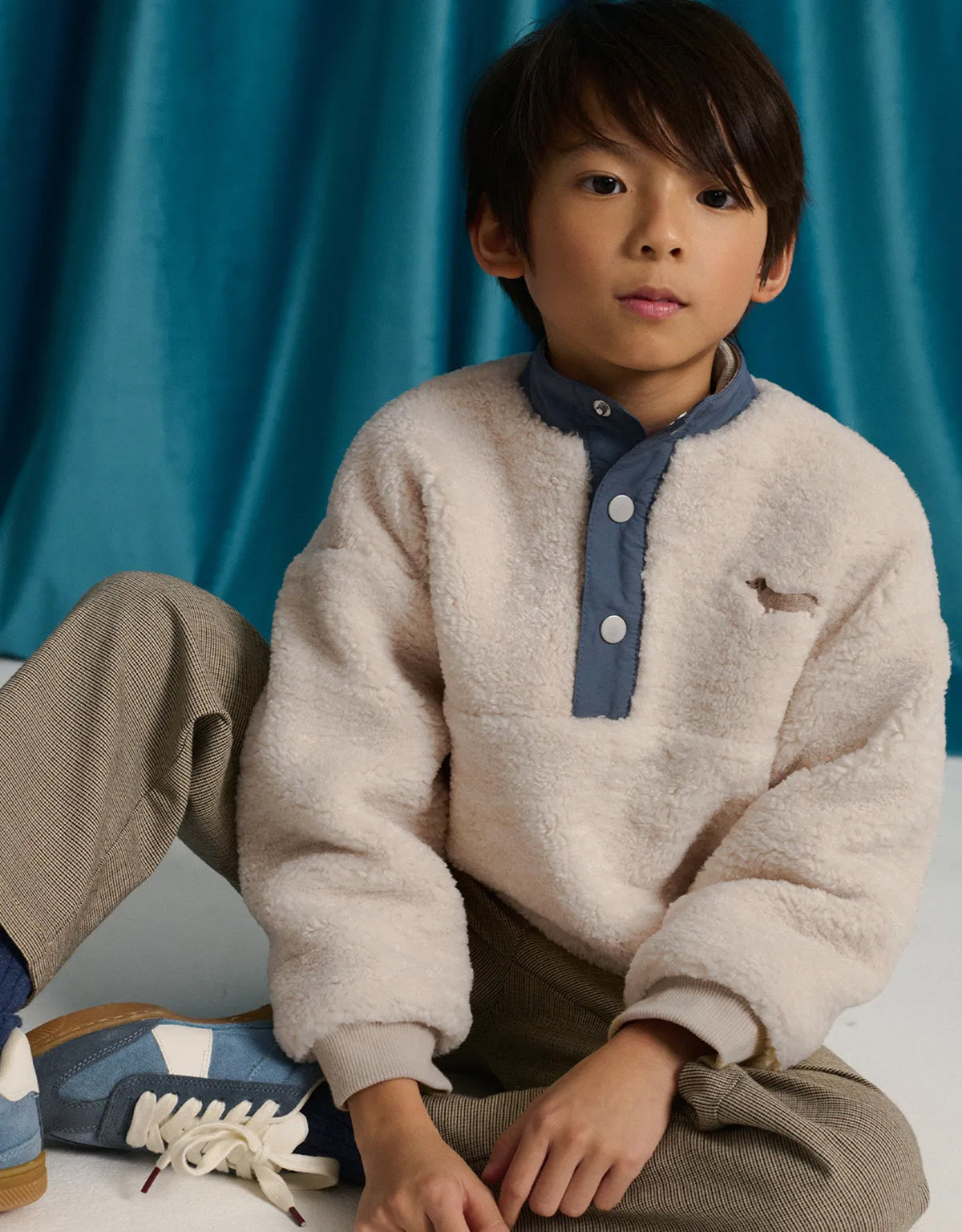 Nicky Sherpa Pullover with Half-Placket and Chest Dachshund Embroidery (Offwhite)