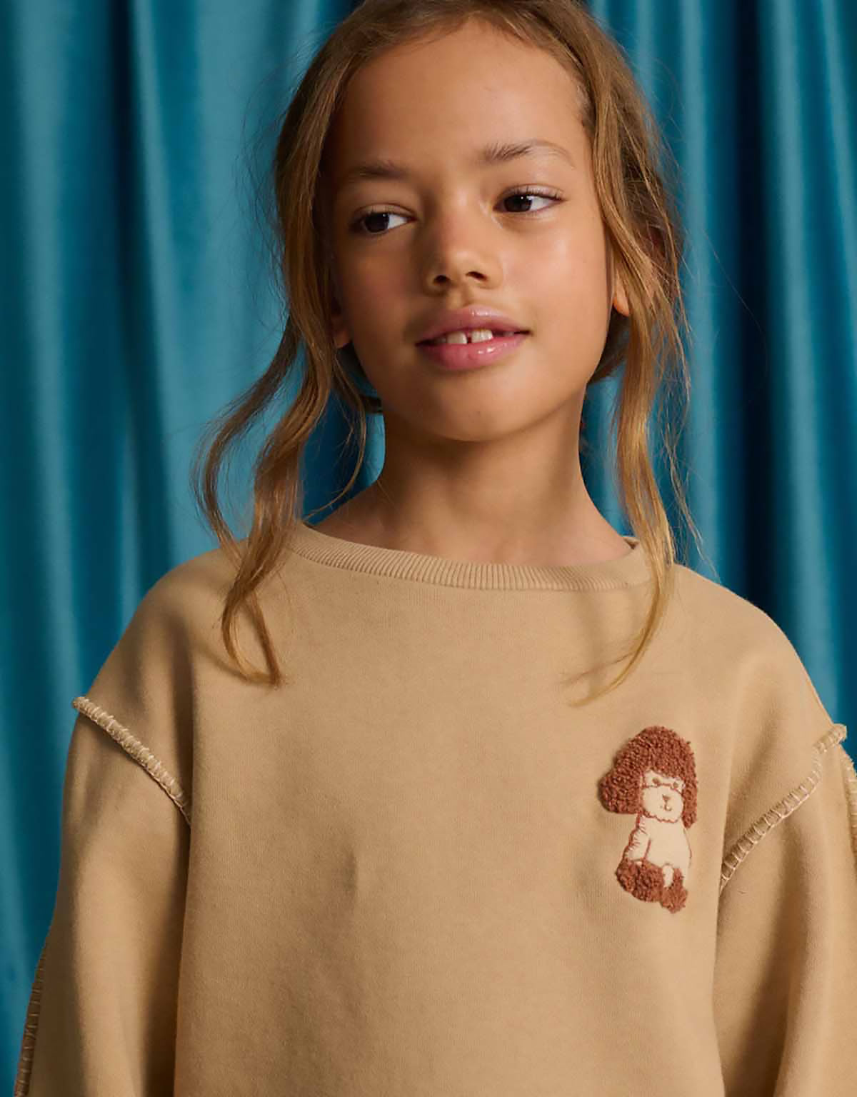 Faustina Sweater with Contrast Hand Blanket Stitching and Poodle Cheerful Appliqué (Beige)