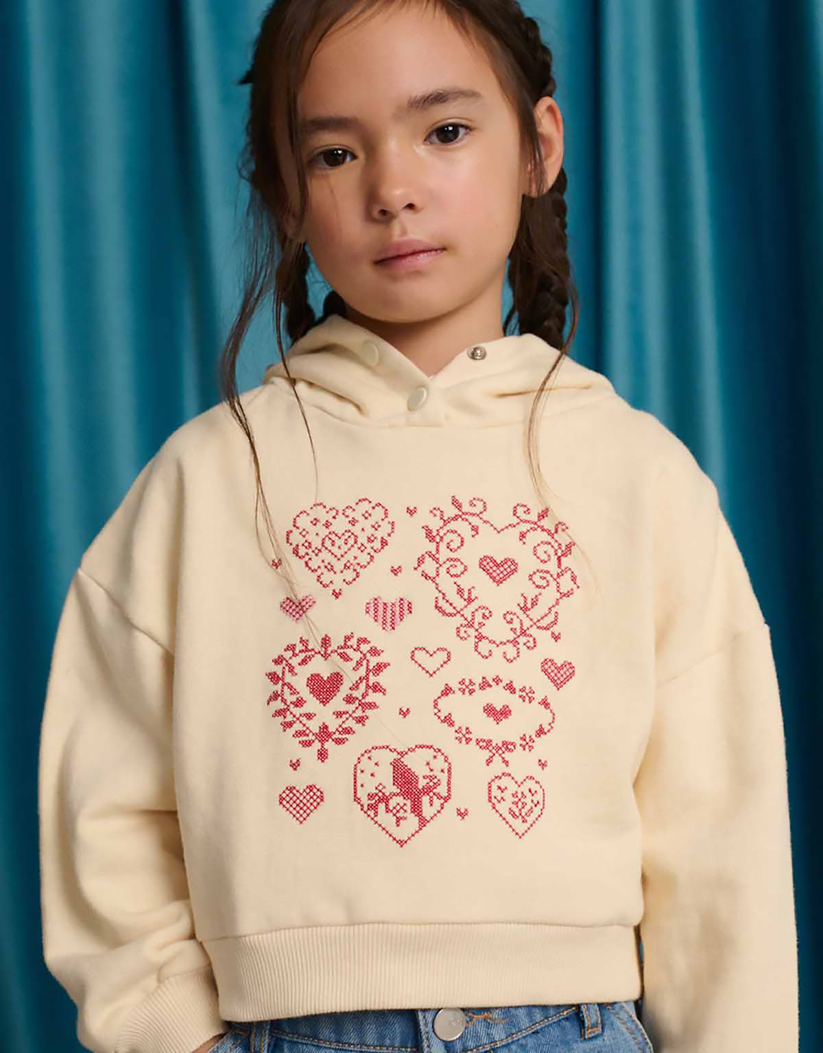Isabela Hoodie with Hearts Cross-Stitch Embroidery (Offwhite)